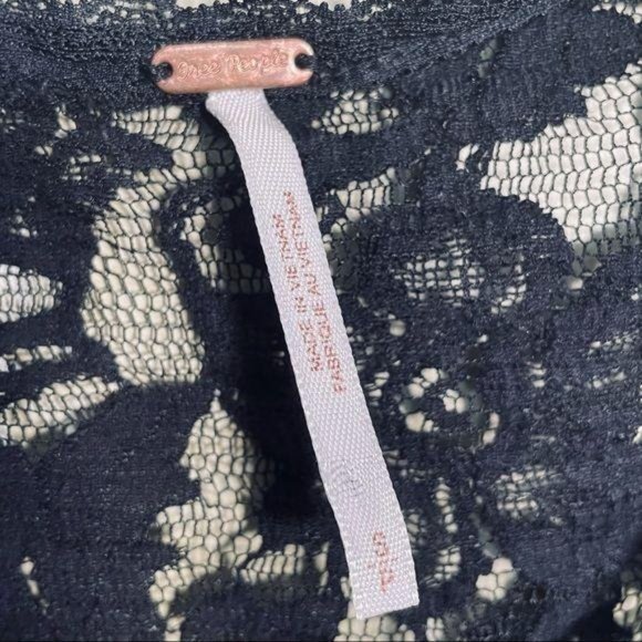 Free People Black Lace Short Sleeve Blouse Small - Picture 6 of 8